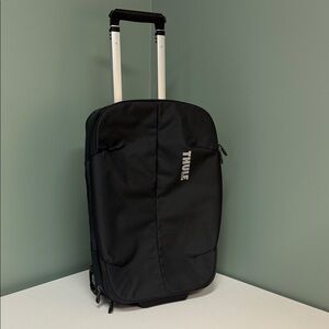 Thule Black Rolling Travel Bag